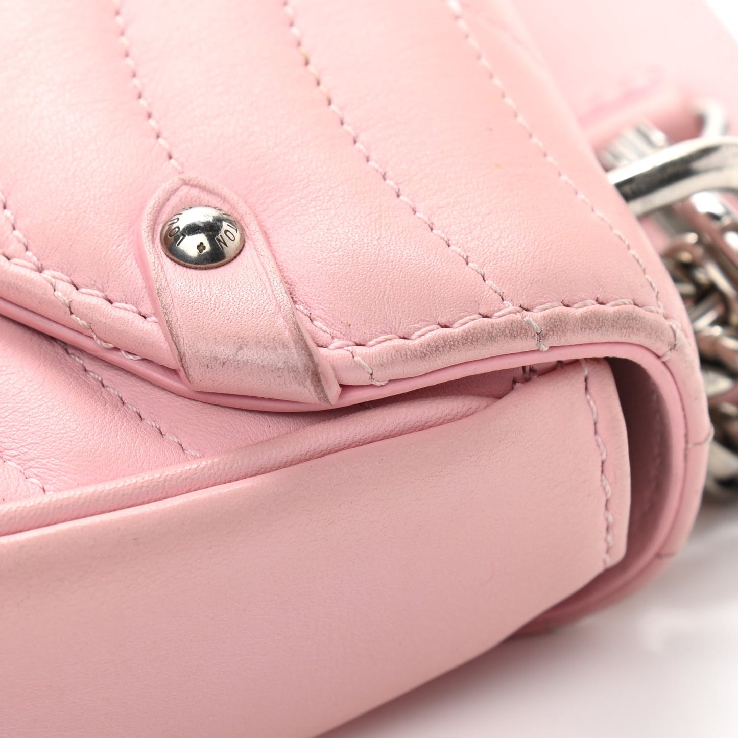 Calfskin New Wave Chain MM Smoothie Pink