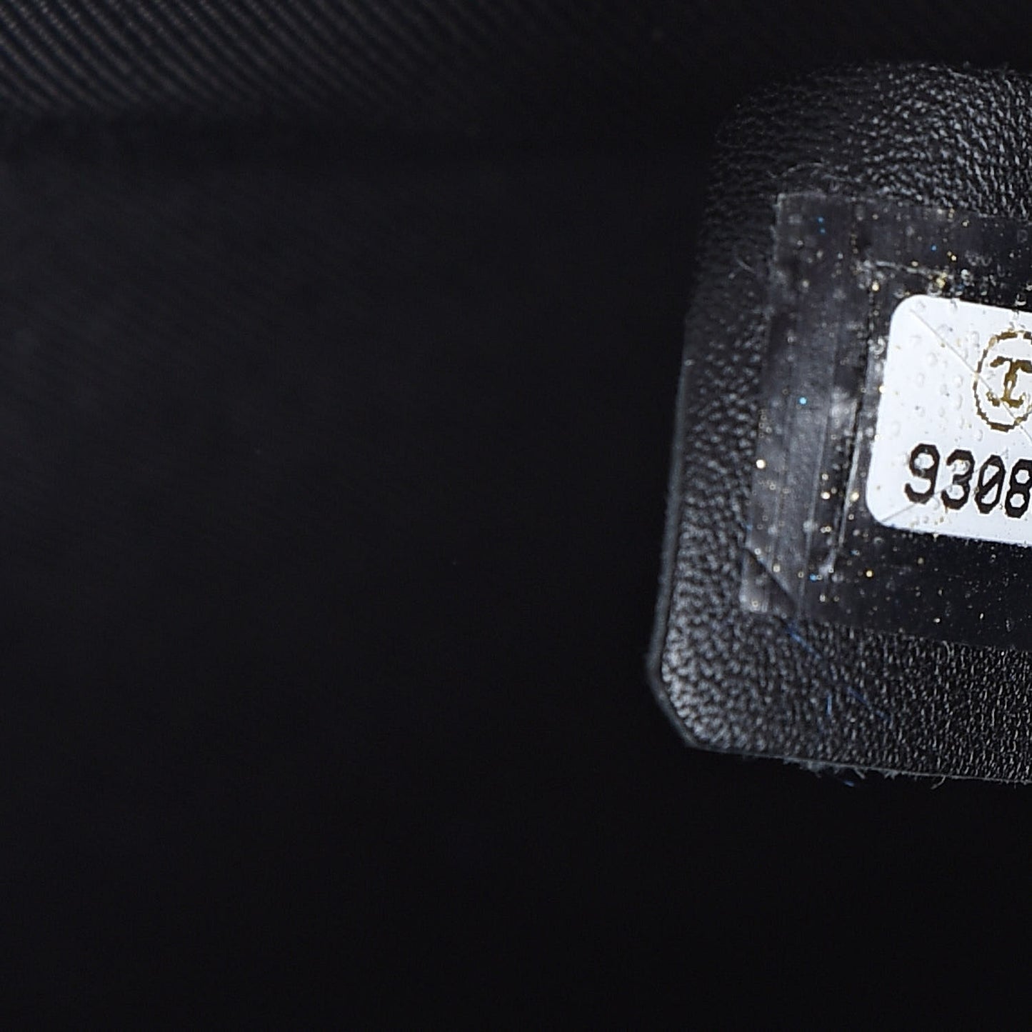 Caviar Quilted CC Shoulder Bag Black