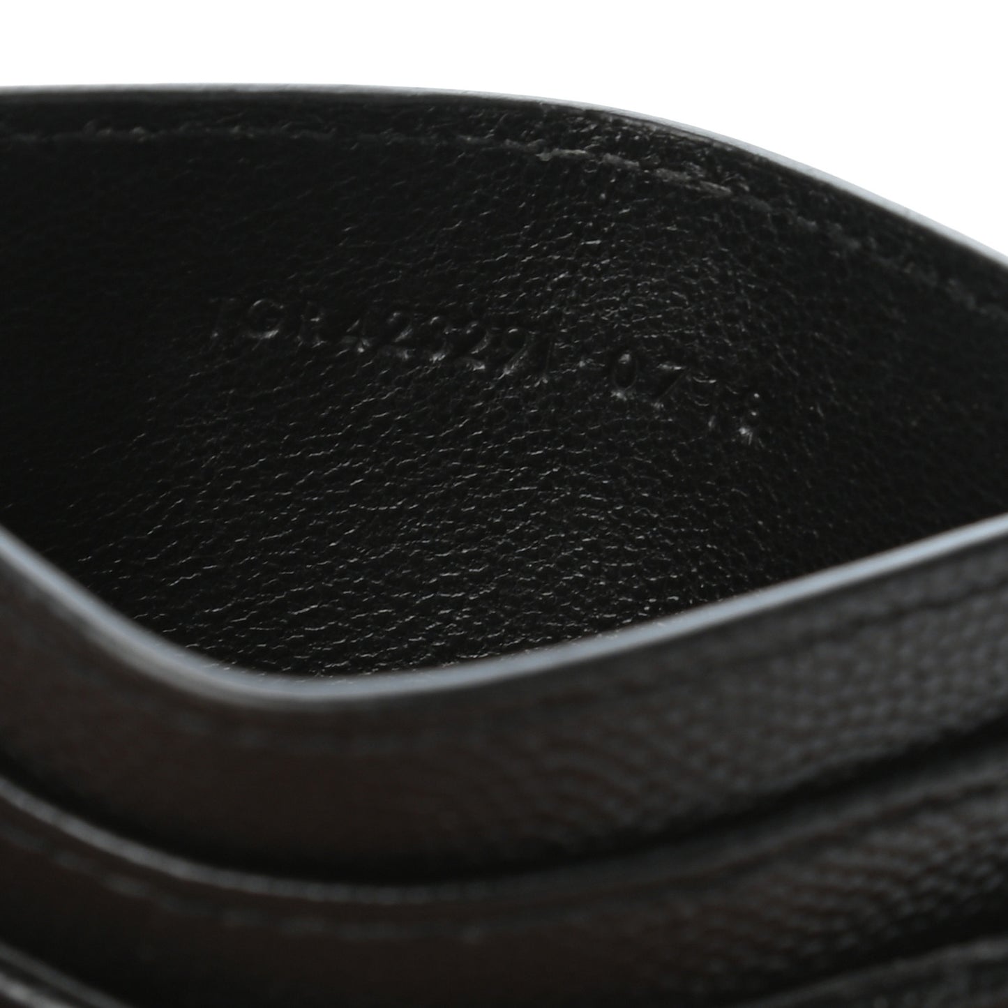 Grain De Poudre Matelasse Chevron Monogram Credit Card Case Black