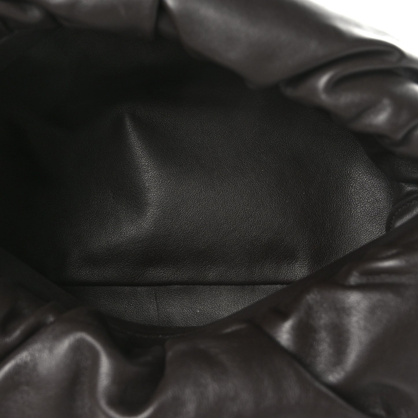 Calfskin The Pouch Chain Ebano