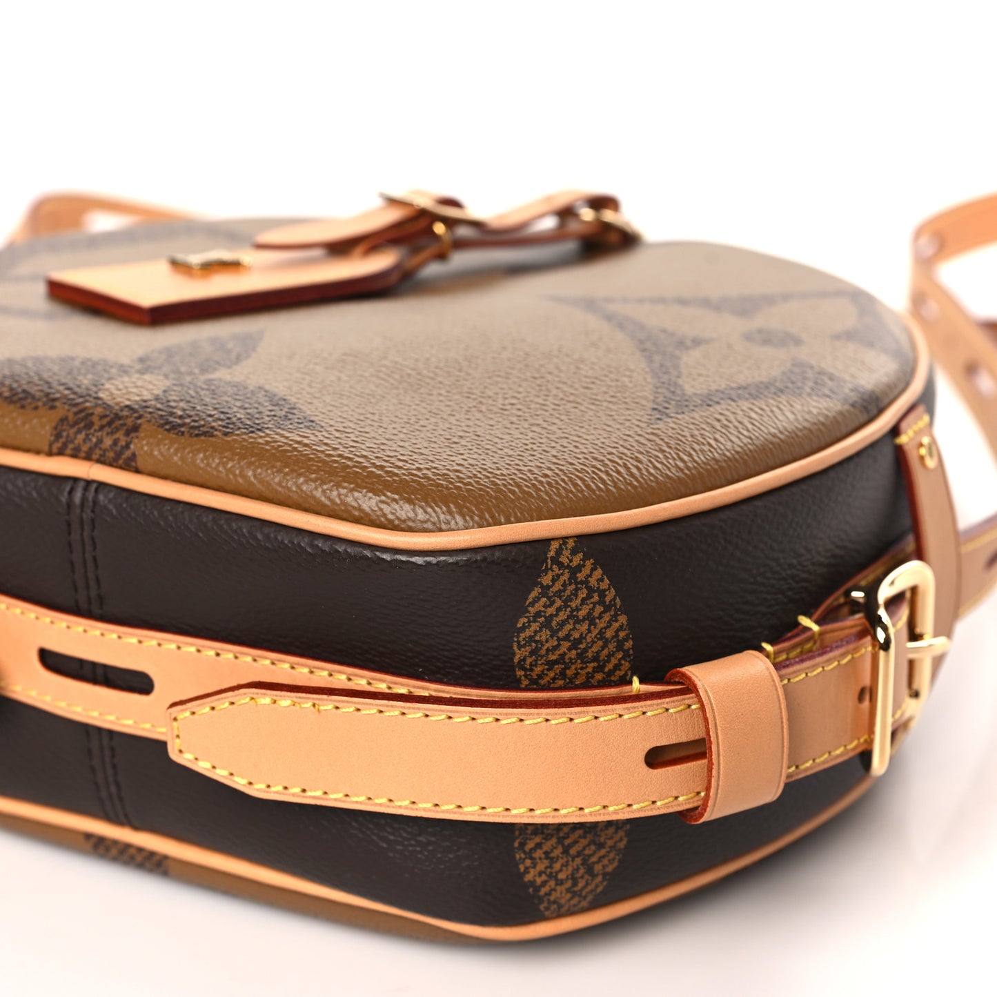 Reverse Monogram Giant Boite Chapeau Souple