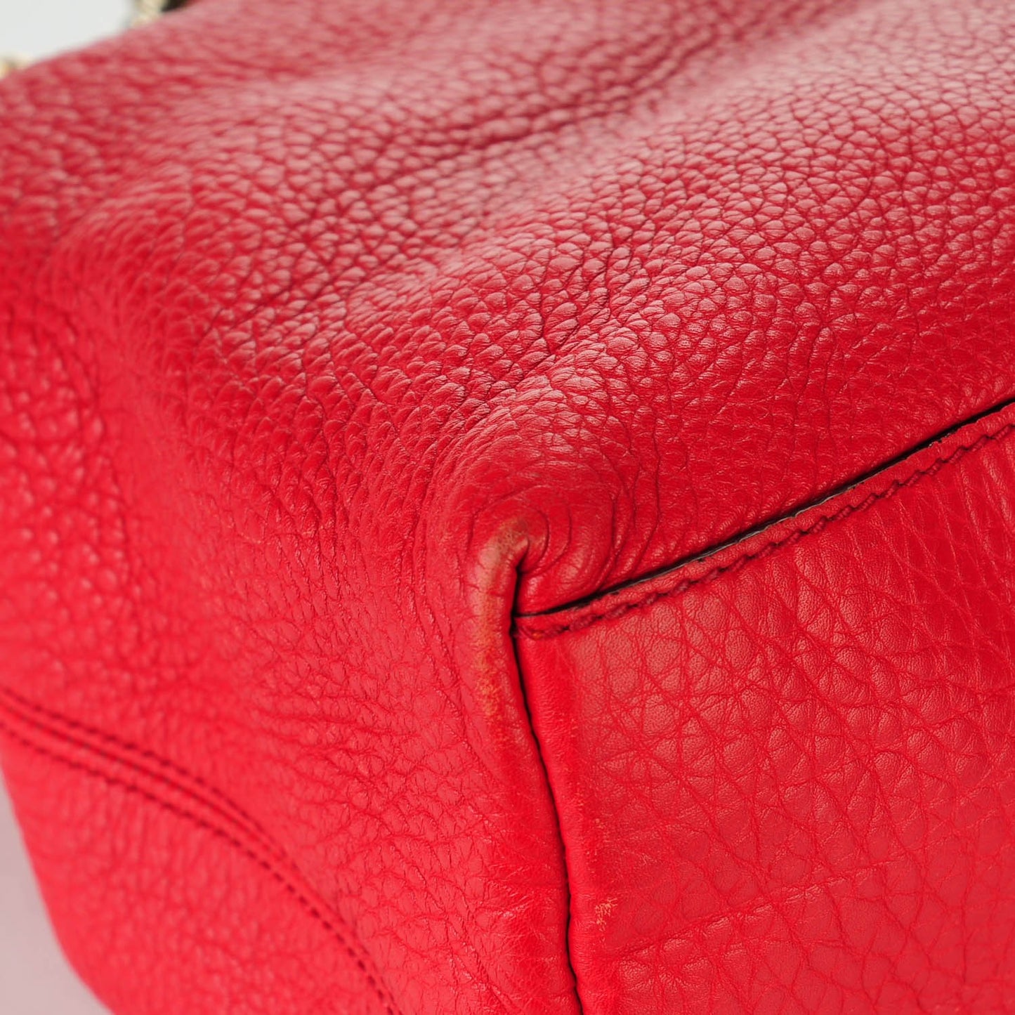Pebbled Calfskin Medium Soho Chain Shoulder Bag Tabasco Red