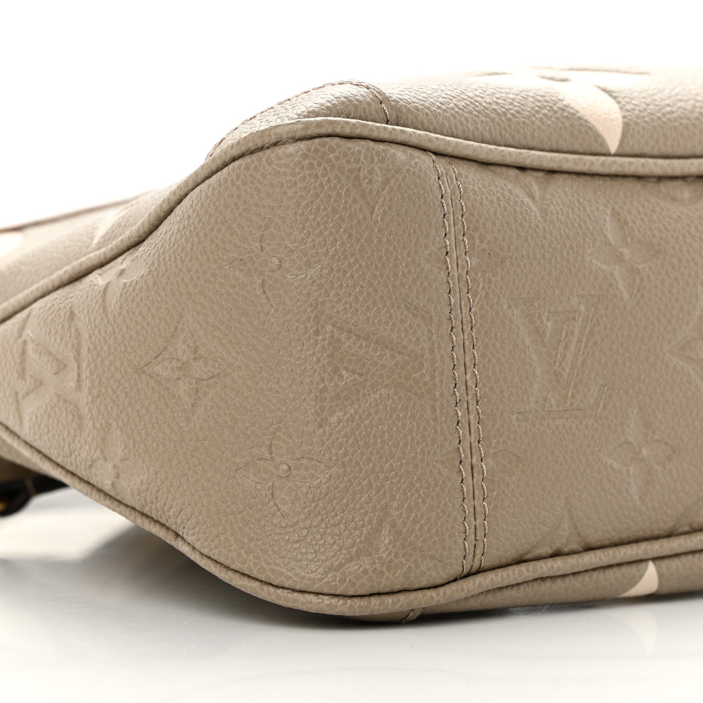 Empreinte Monogram Giant Trianon PM Tourterelle Creme