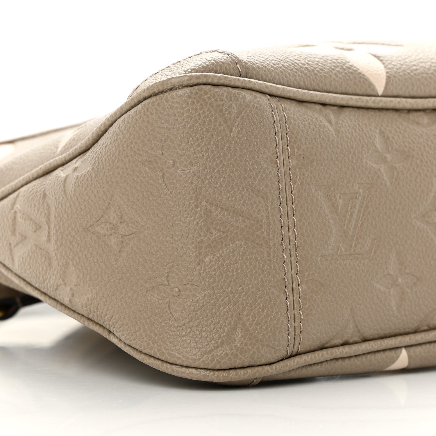 Louis Vuitton Empreinte Monogram Giant Trianon PM Tourterelle Creme 8 of 10