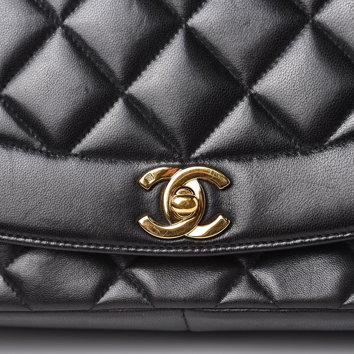 Lambskin Quilted Medium Single Flap Black