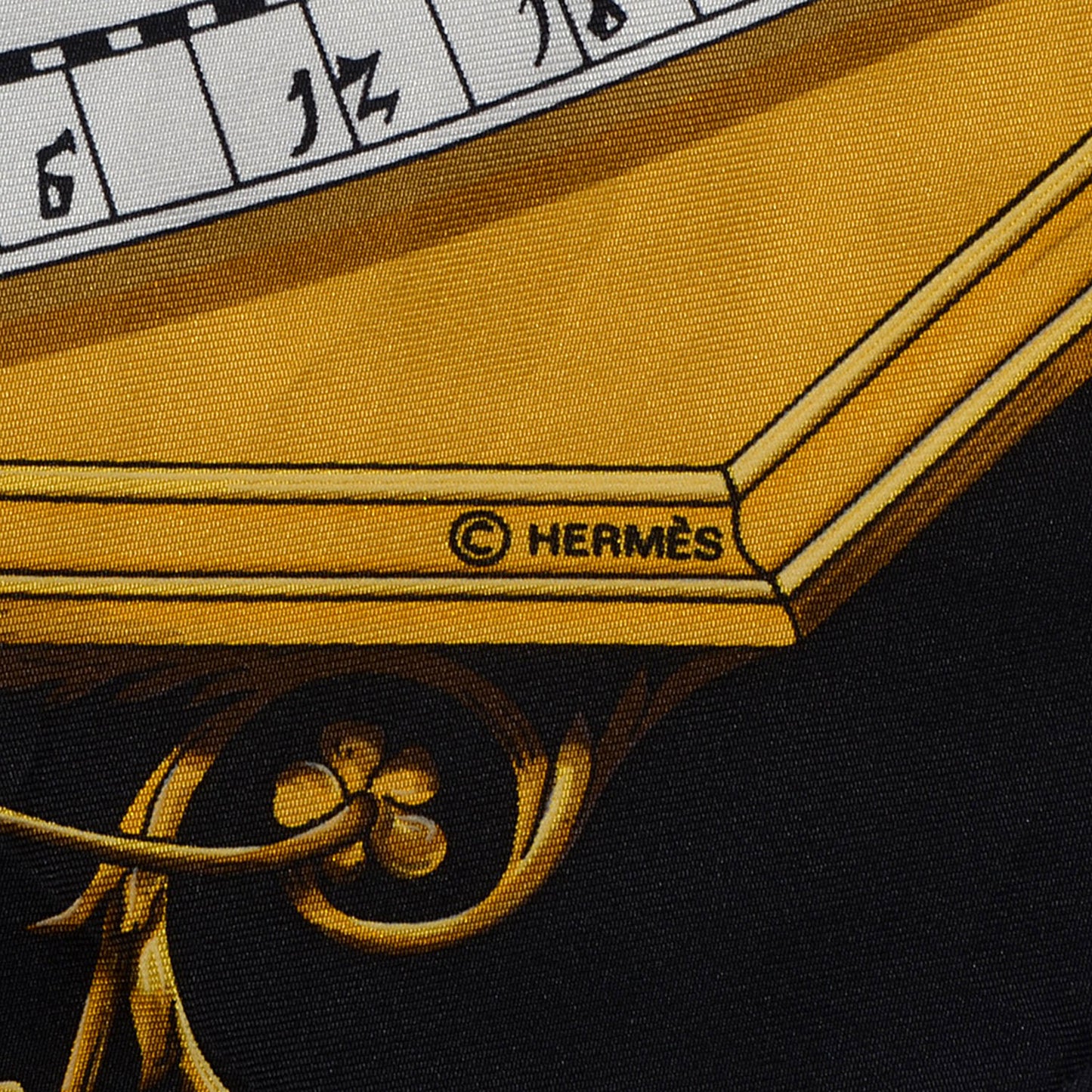 Silk Dies et Hore Scarf 90