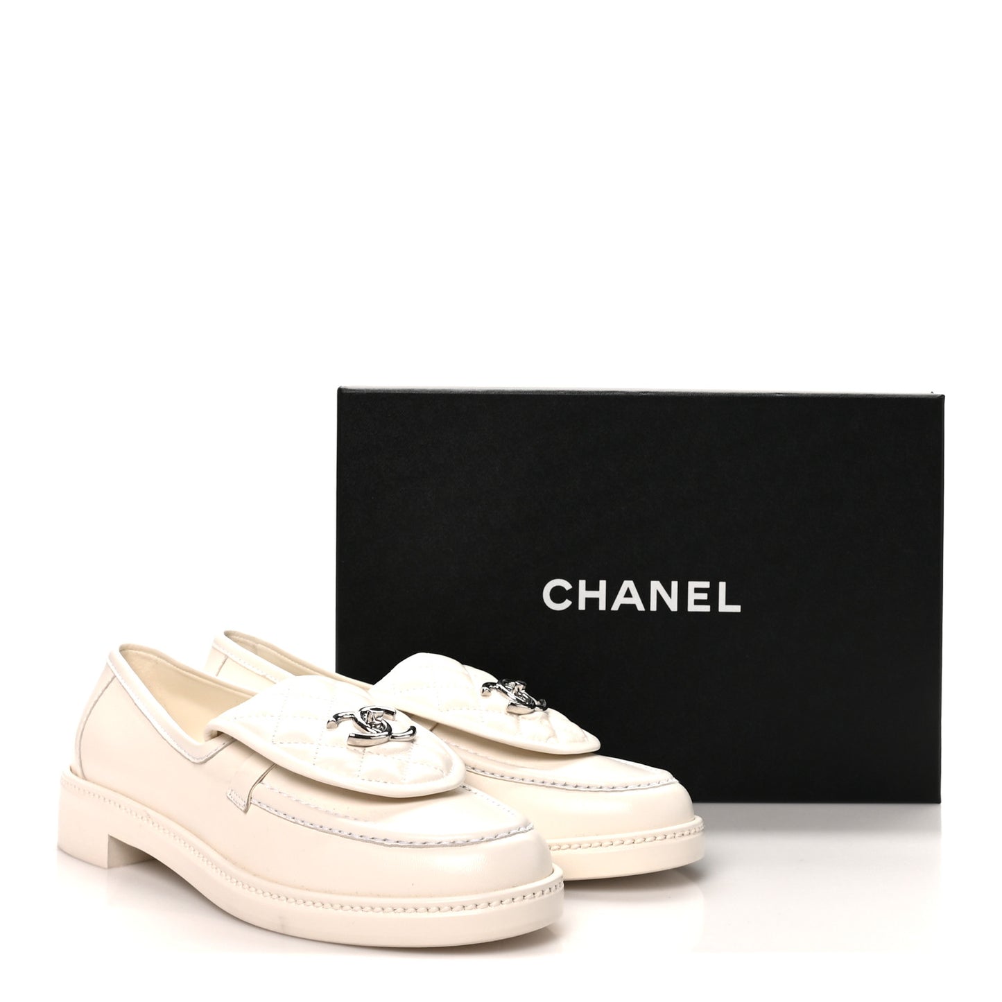 Lambskin Quilted CC Turnlock Loafers 40 White