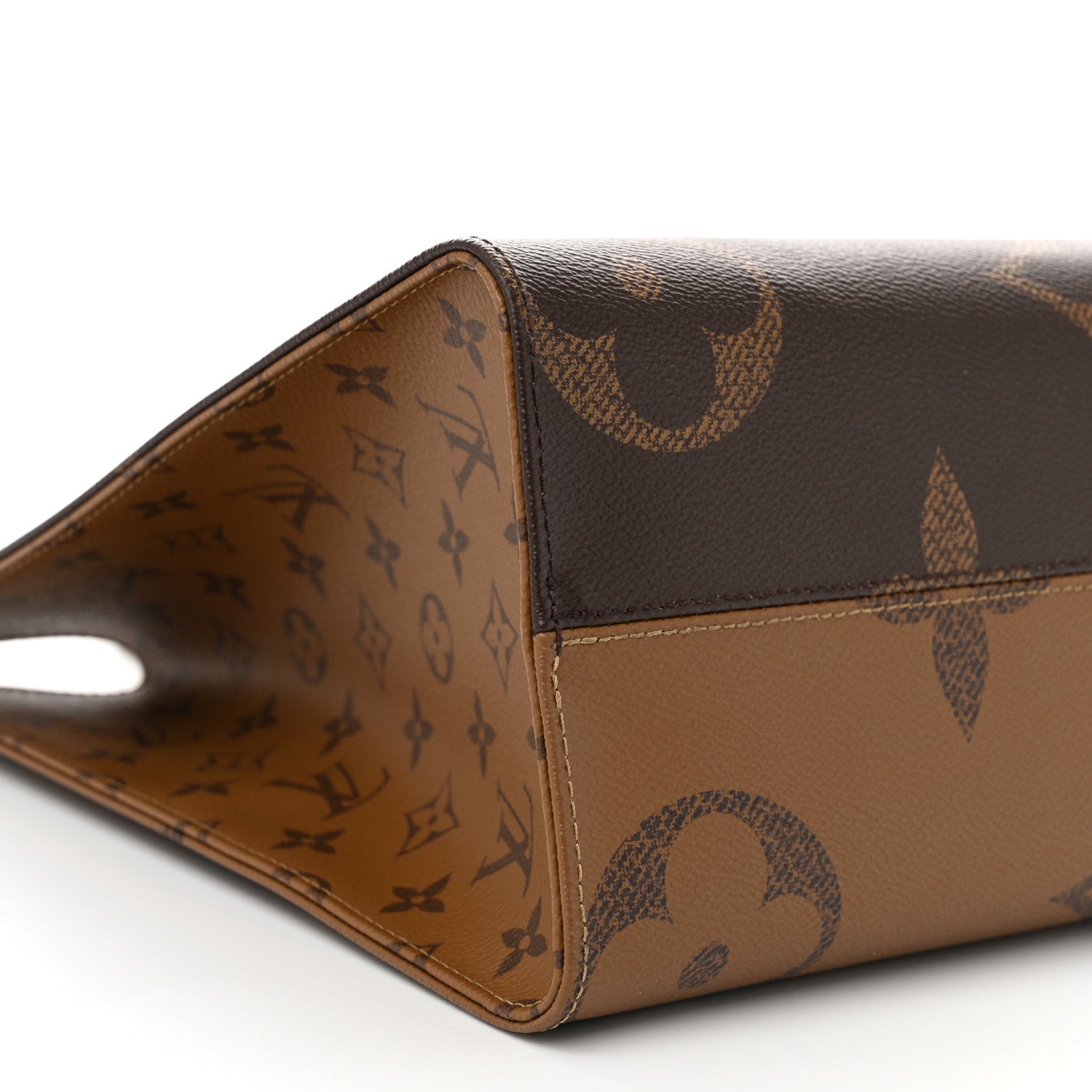 Louis Vuitton Reverse Monogram Giant Onthego MM 8 of 10