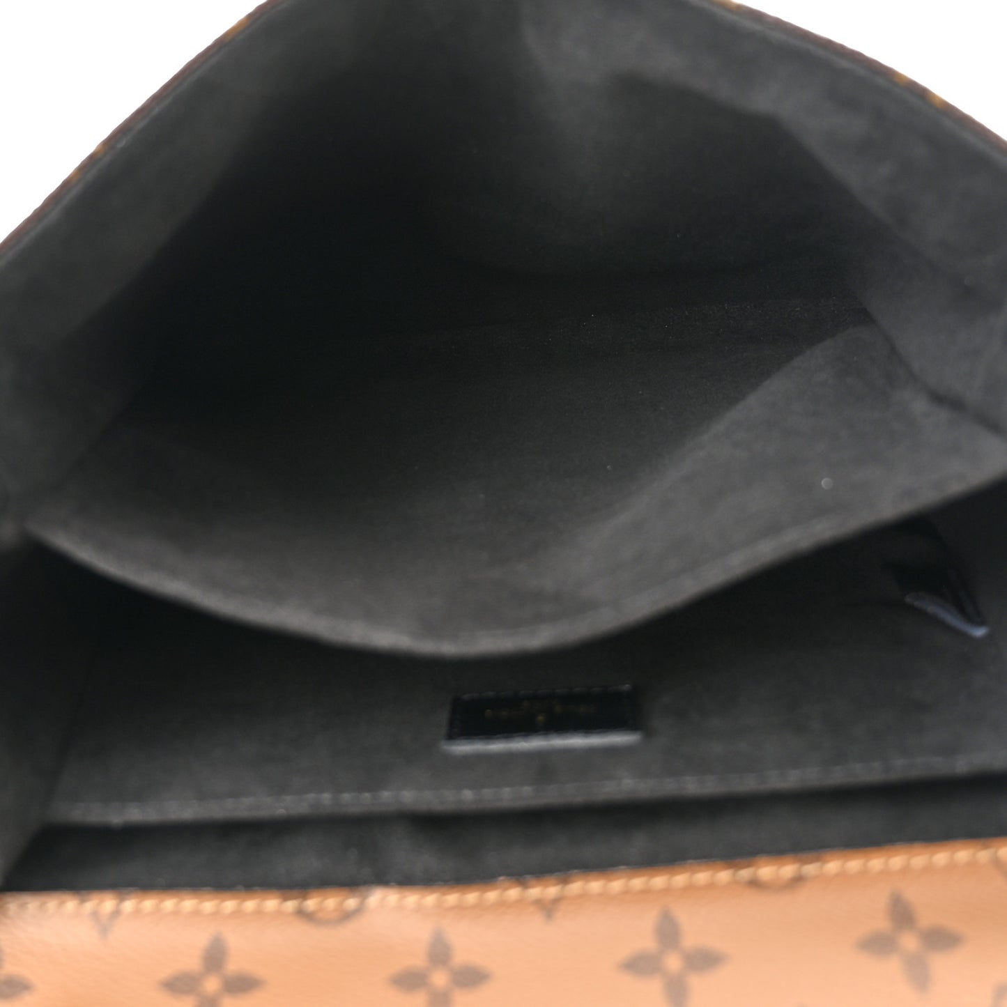 Reverse Monogram Pochette Metis