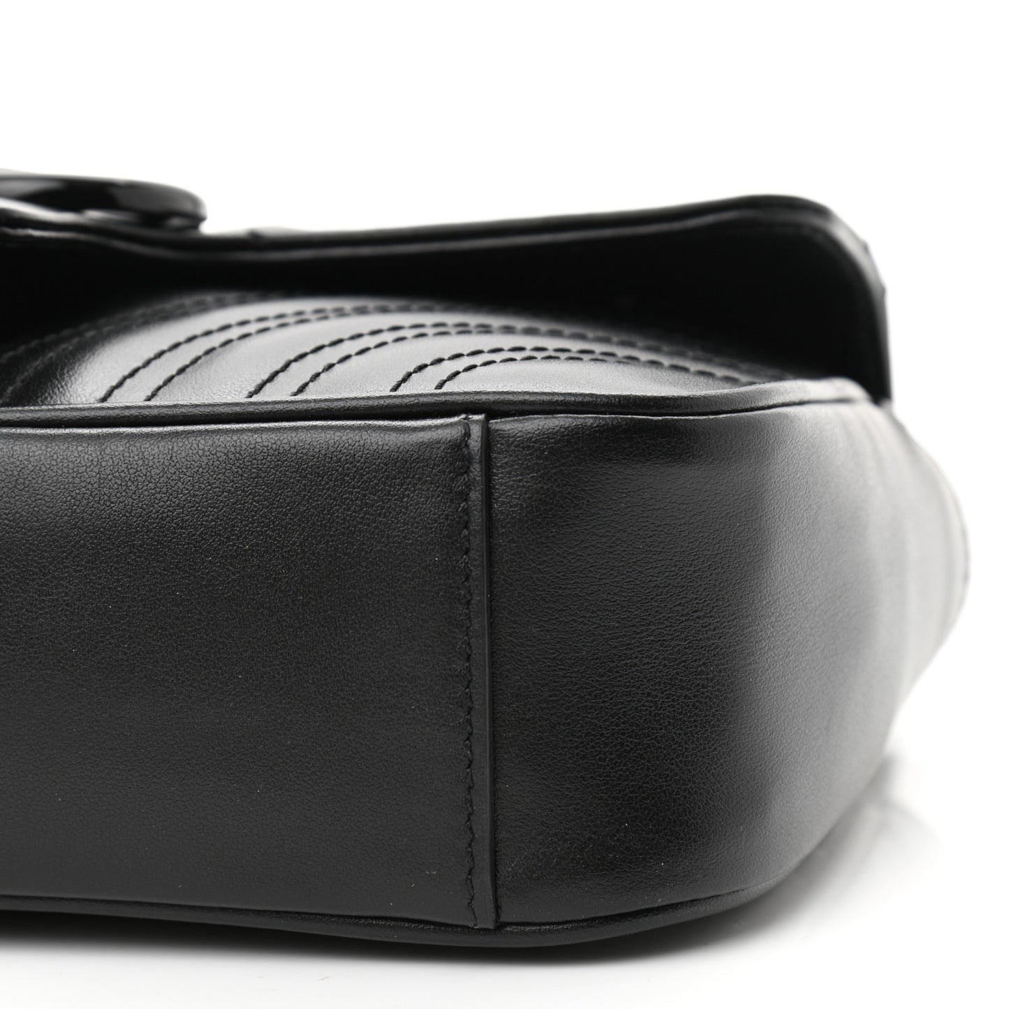 Calfskin Matelasse Monochrome Mini GG Marmont Shoulder Bag Black