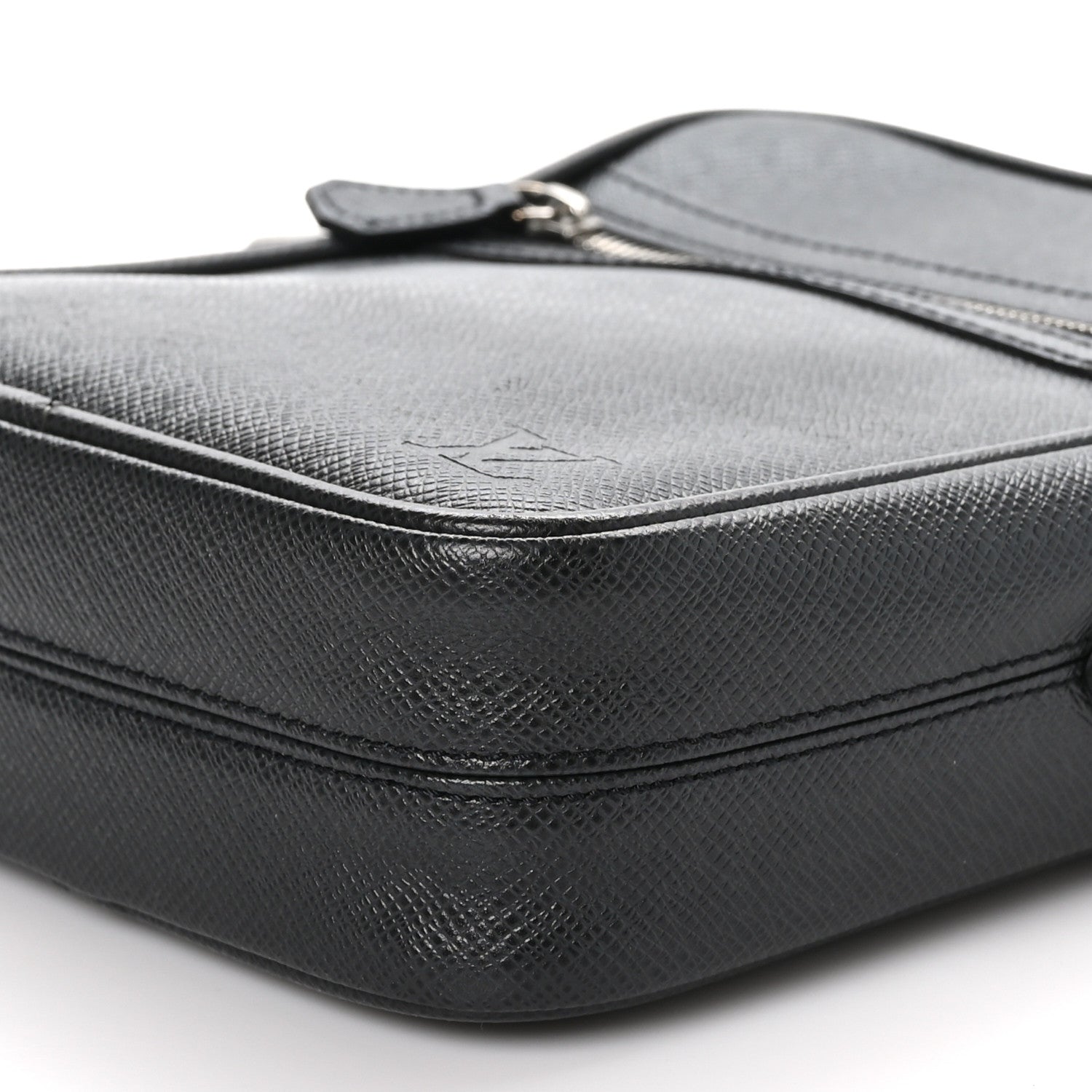 Louis Vuitton Taiga Dimitri Ardoise 9 of 9