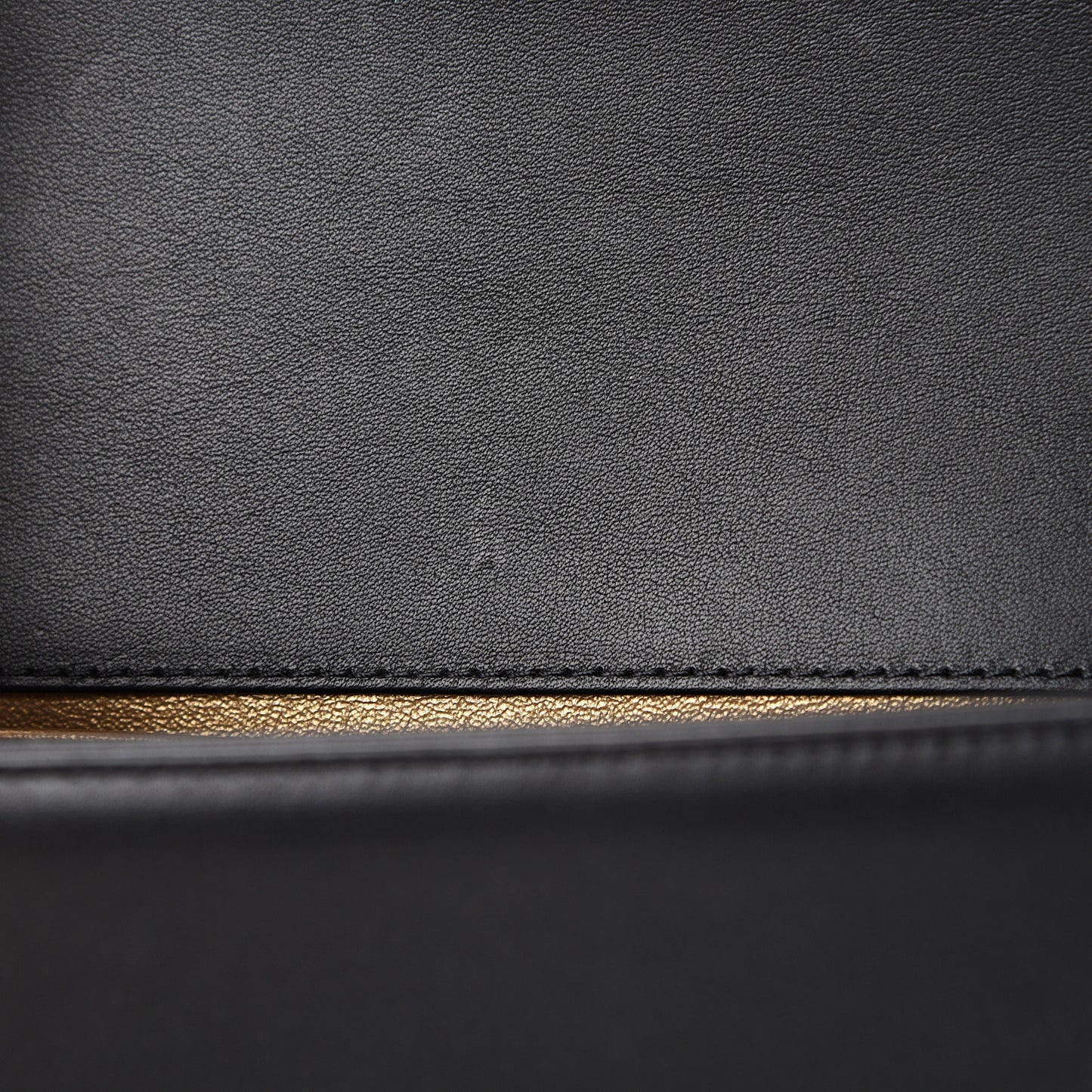 Crocodile Python Calfskin Embossed Small Boy Flap Black Gold