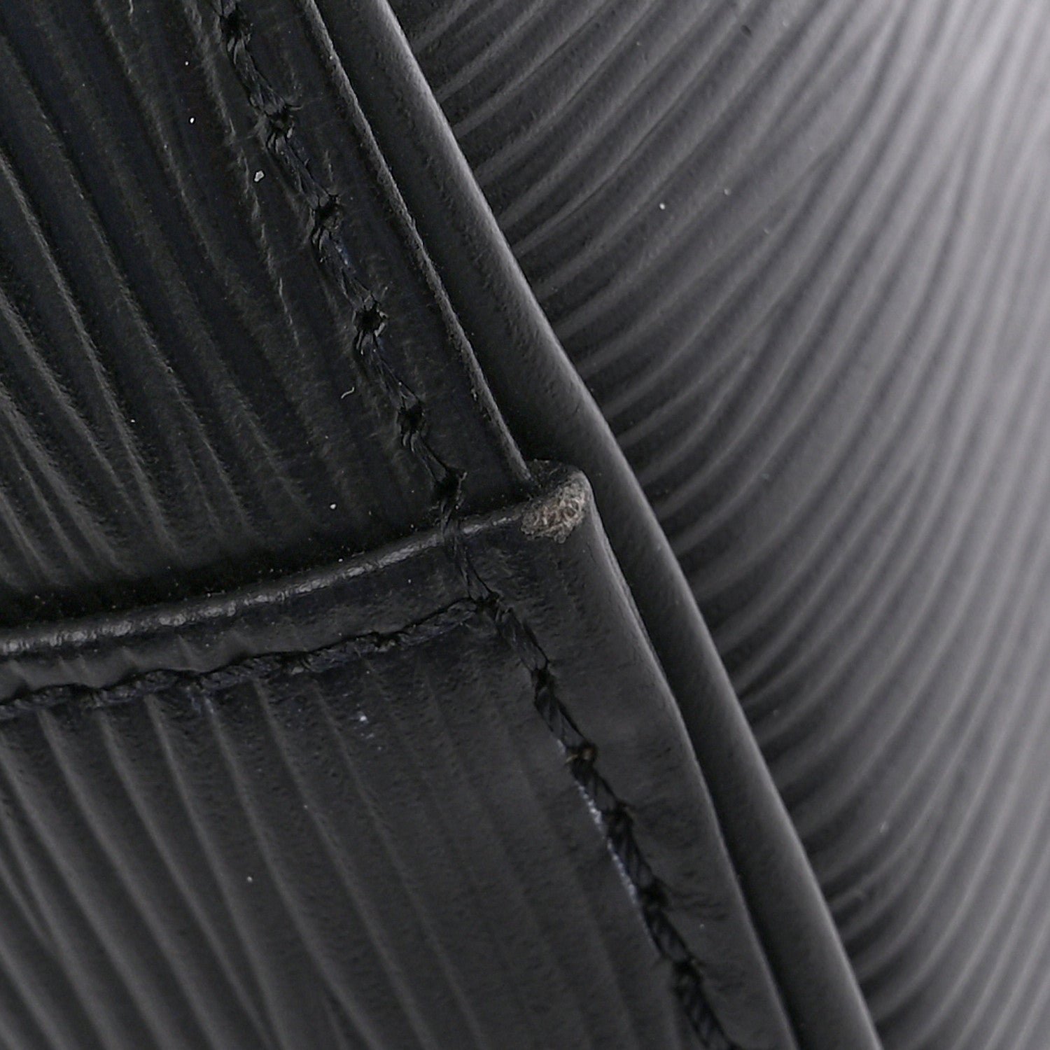 Louis Vuitton Epi Deauville Black 14 of 14