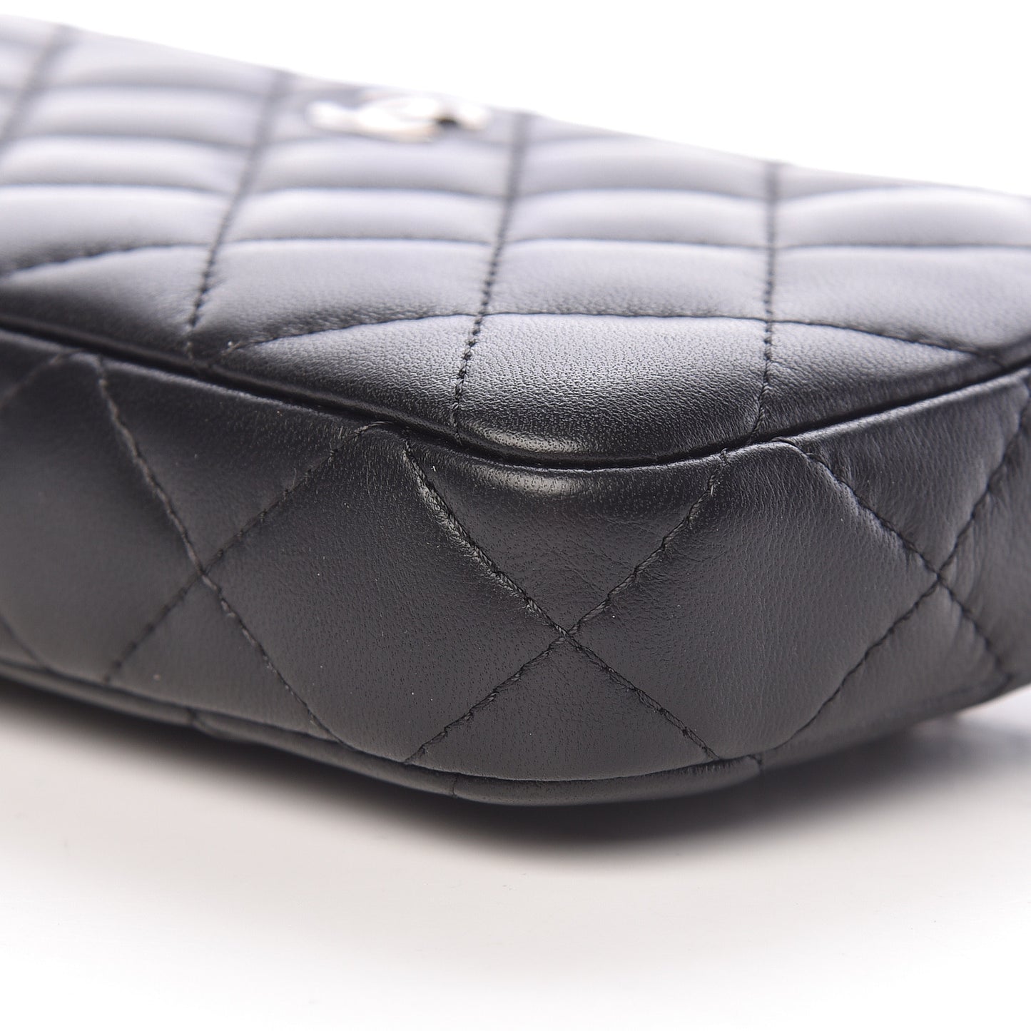 Lambskin Quilted Small Clutch With Chain Black
