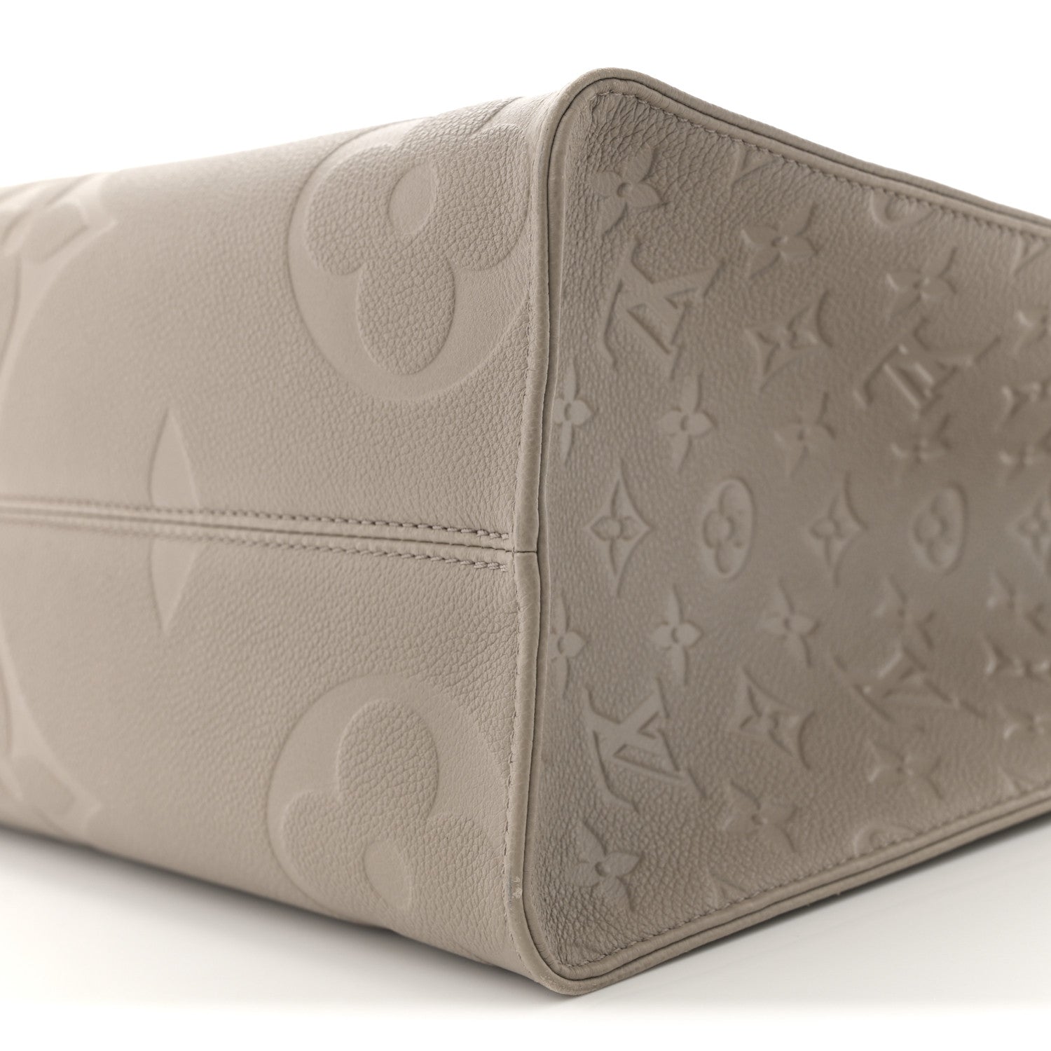 Louis Vuitton Empreinte Monogram Giant Onthego MM Tourterelle 9 of 10