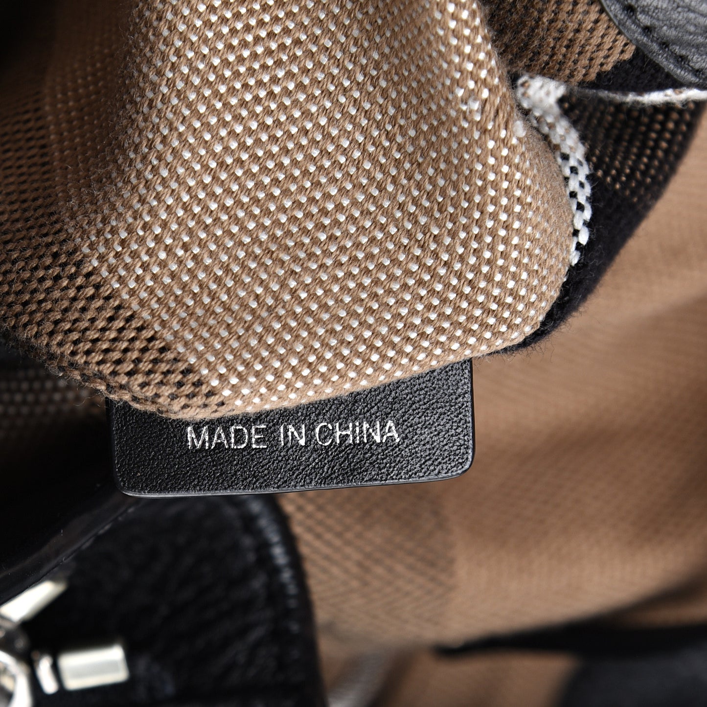 Grainy Calfskin House Check Medium Maidstone Black