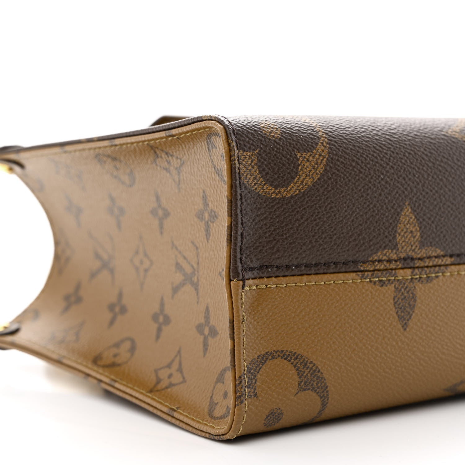 Louis Vuitton Reverse Monogram Giant Onthego PM 9 of 11