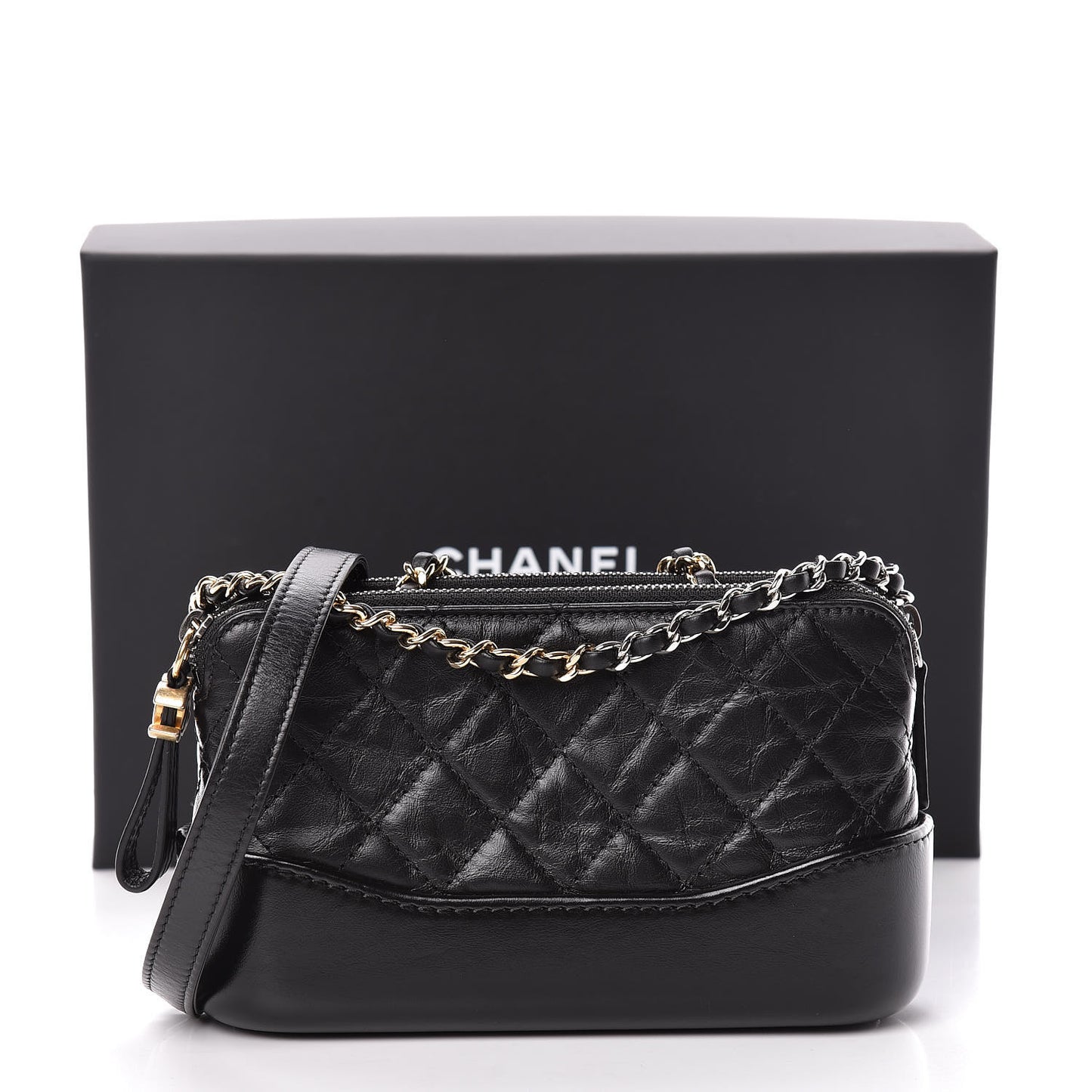 Aged Calfskin Quilted Small Gabrielle Clutch With Chain Black