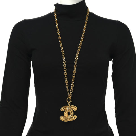 Metal Quilted CC Necklace Gold