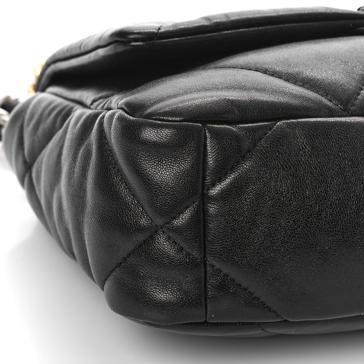 Lambskin Quilted Medium Chanel 19 Flap Black