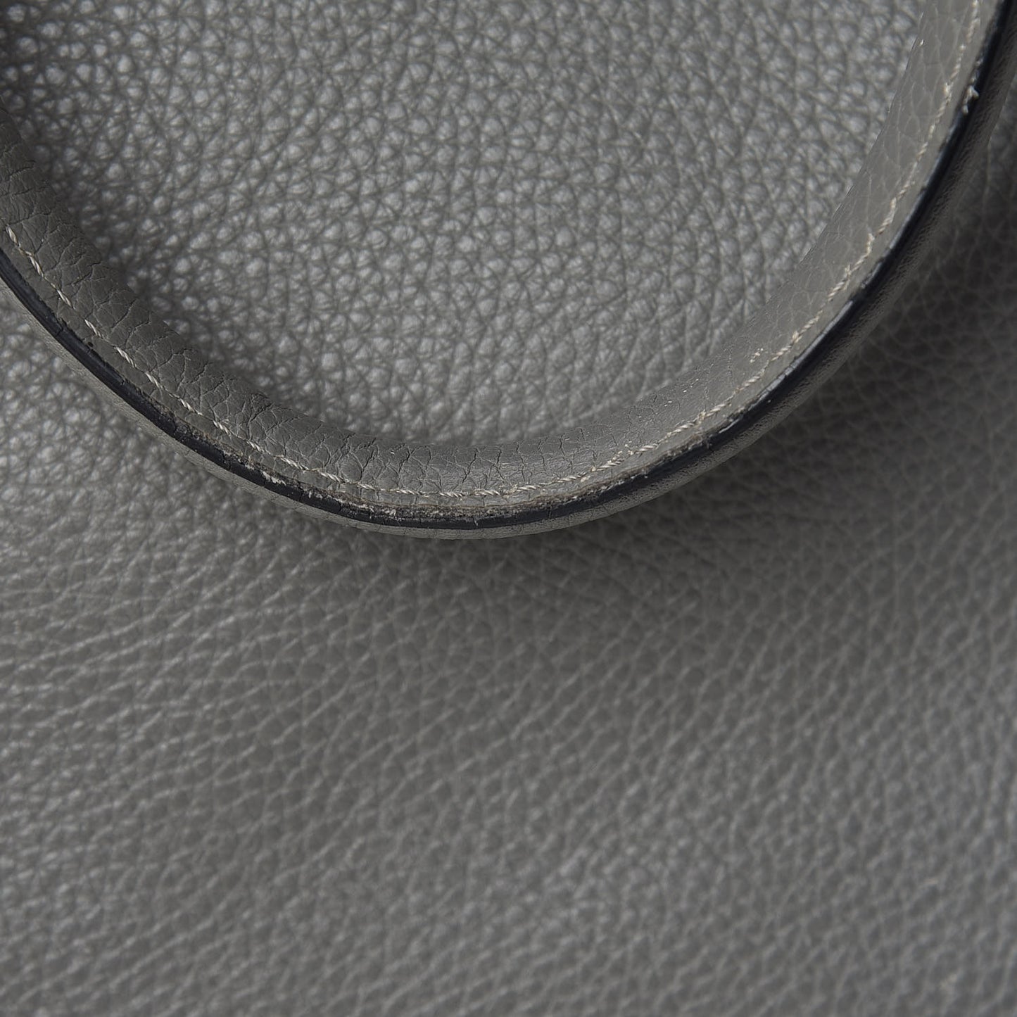 Pebbled Calfskin Large Skull Padlock Zip Around Tote Dark Grey