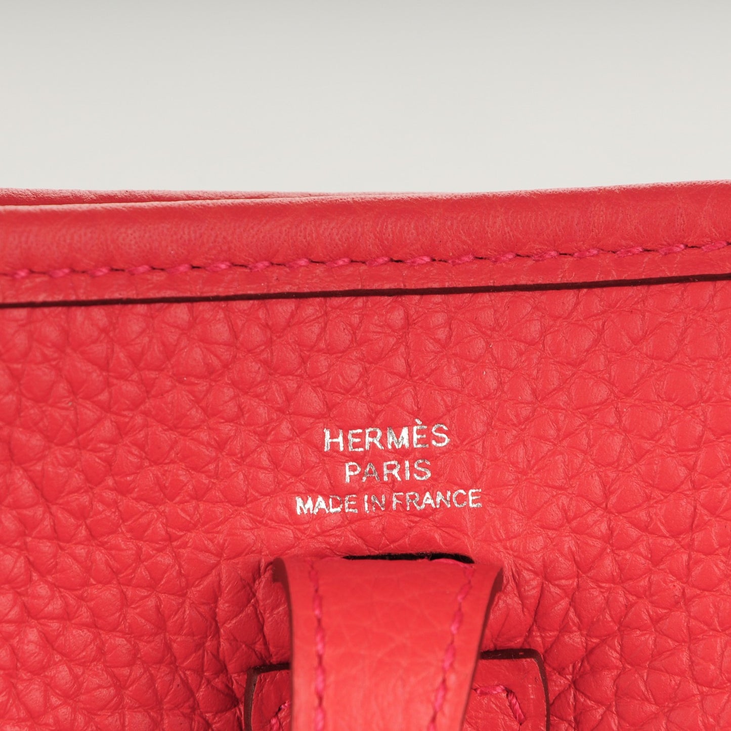 Taurillon Clemence Evelyne TPM Bougainvillea Rouge Pivoine