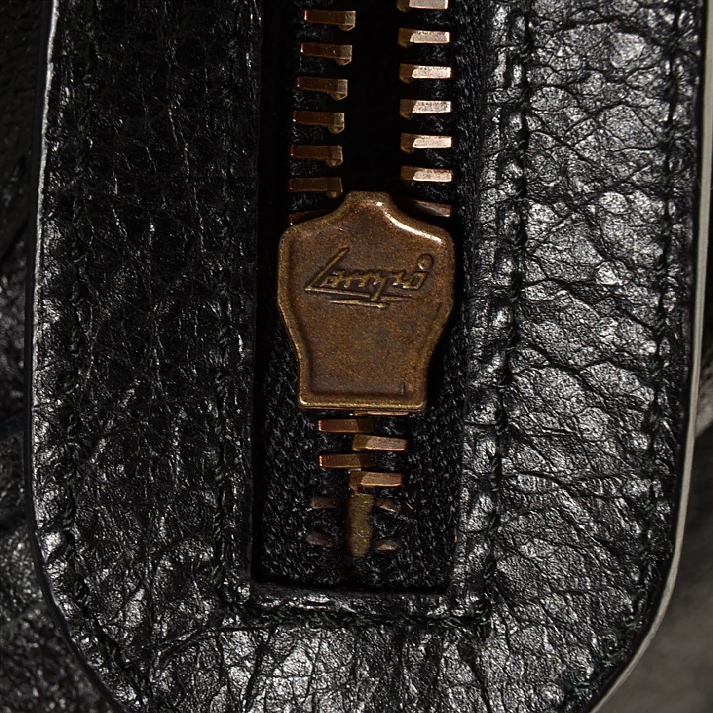 Agneau Classic Hardware Town Black