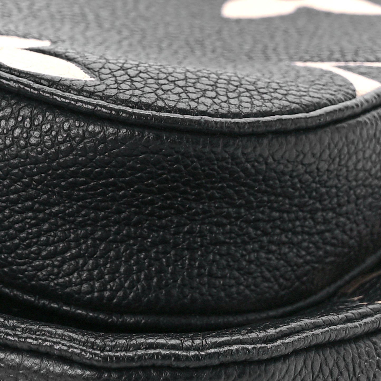 Empreinte Monogram Giant Multi Pochette Accessories Black Beige