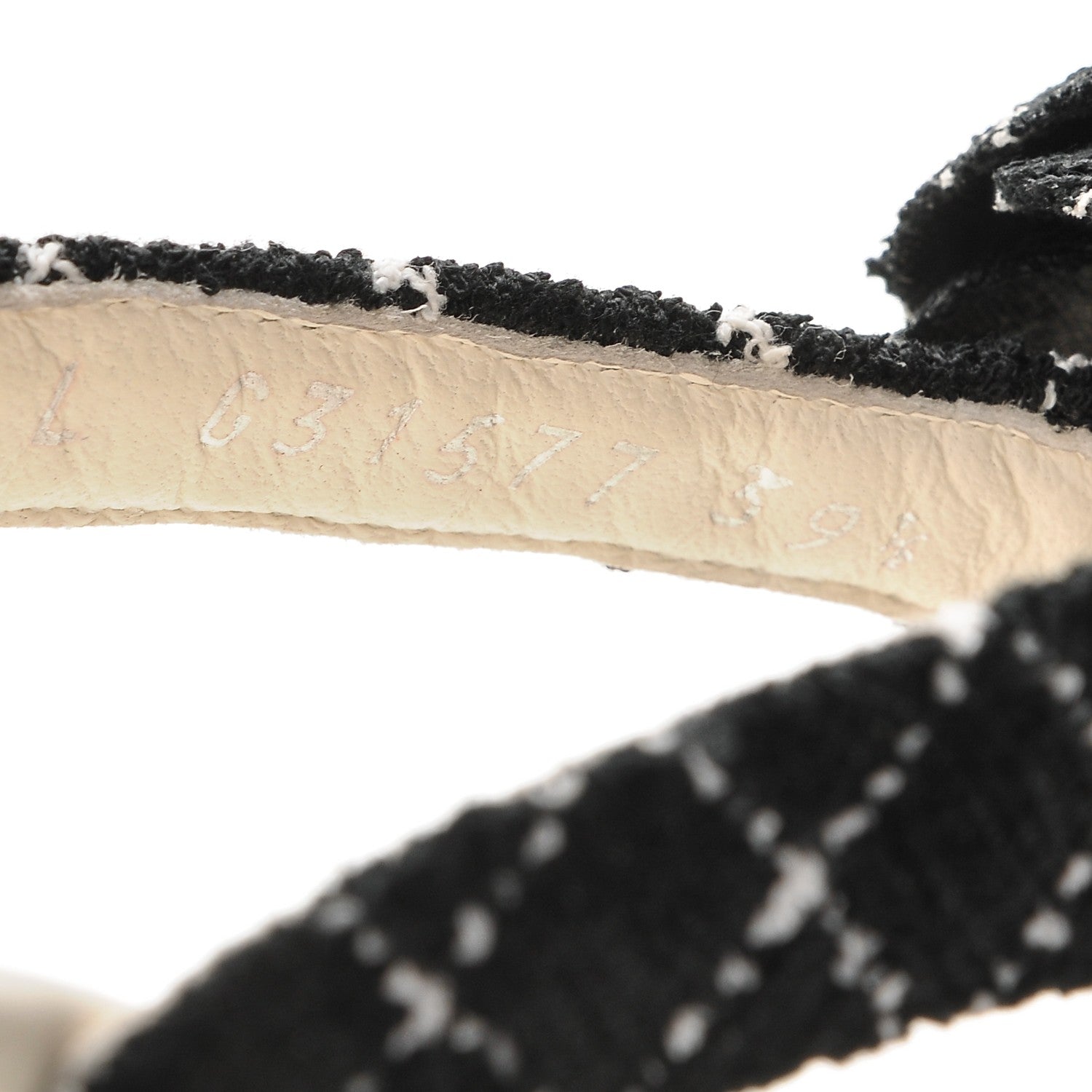 Chanel Tweed Quilted Camellia Thong Sandals 39.5 Black White 8 of 9