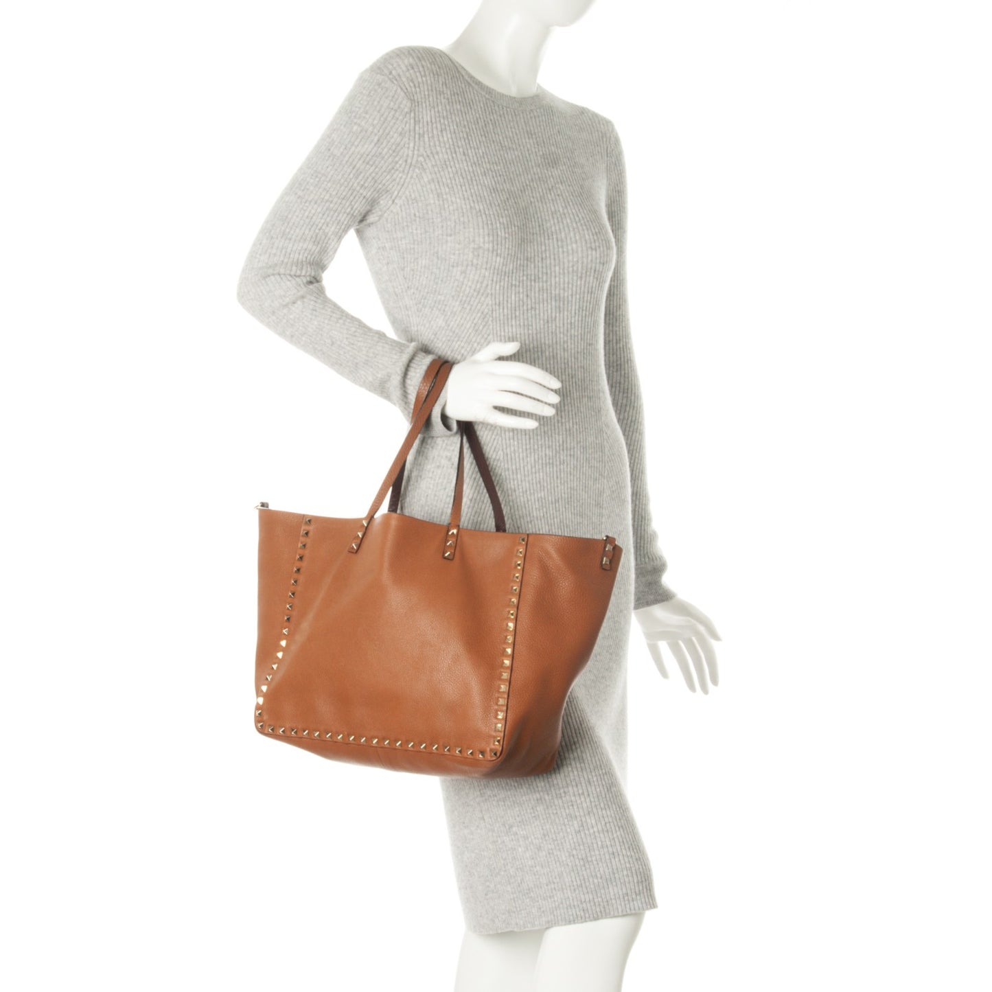 Grained Calfskin Medium Rockstud Reversible Tote Light Cuir Rubin