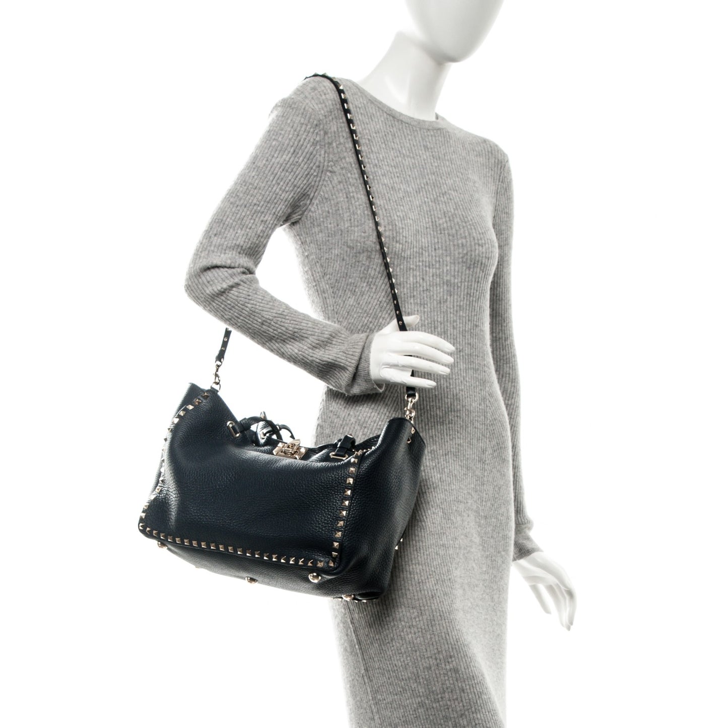 Pebbled Calfskin Medium Rockstud Tote Marine