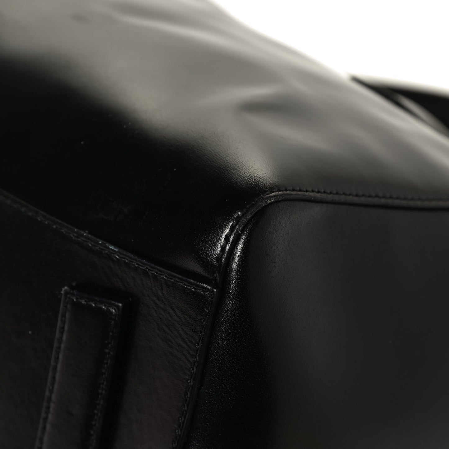 Shiny Lord Calfskin Medium Antigona Black