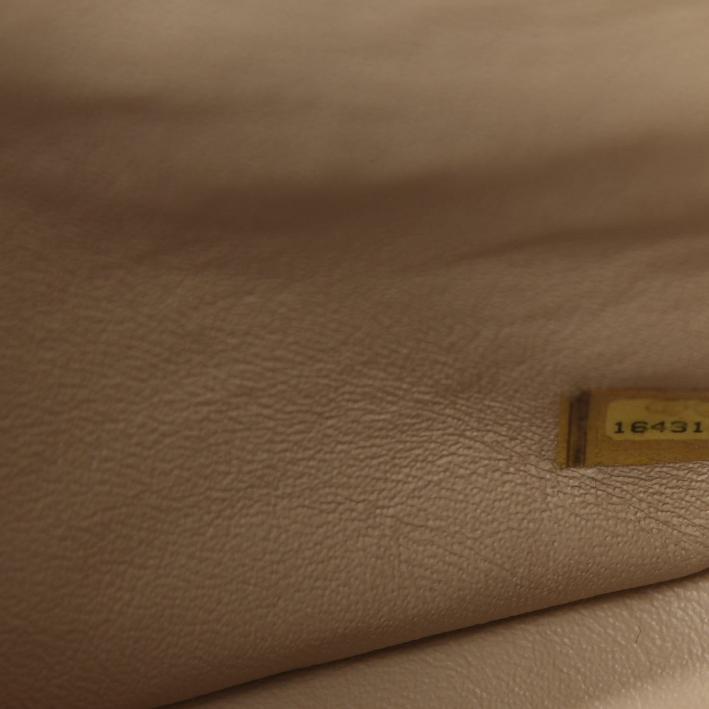 Lambskin Quilted Jumbo Double Flap Beige Clair