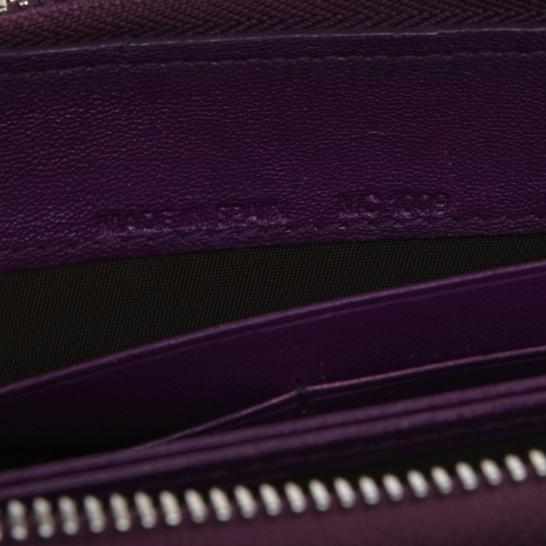 Patent Ultimate Voyageur Zip Around Wallet
