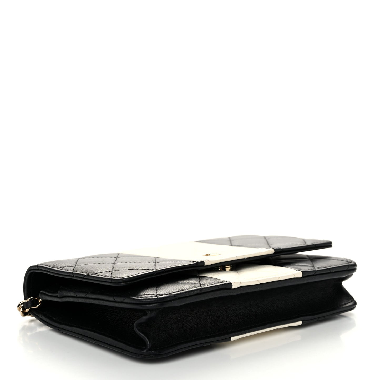 Lambskin Quilted Wallet On Chain WOC White Black