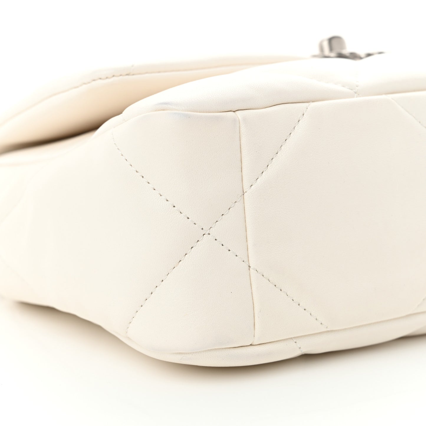 Lambskin Quilted Medium Chanel 19 Flap White