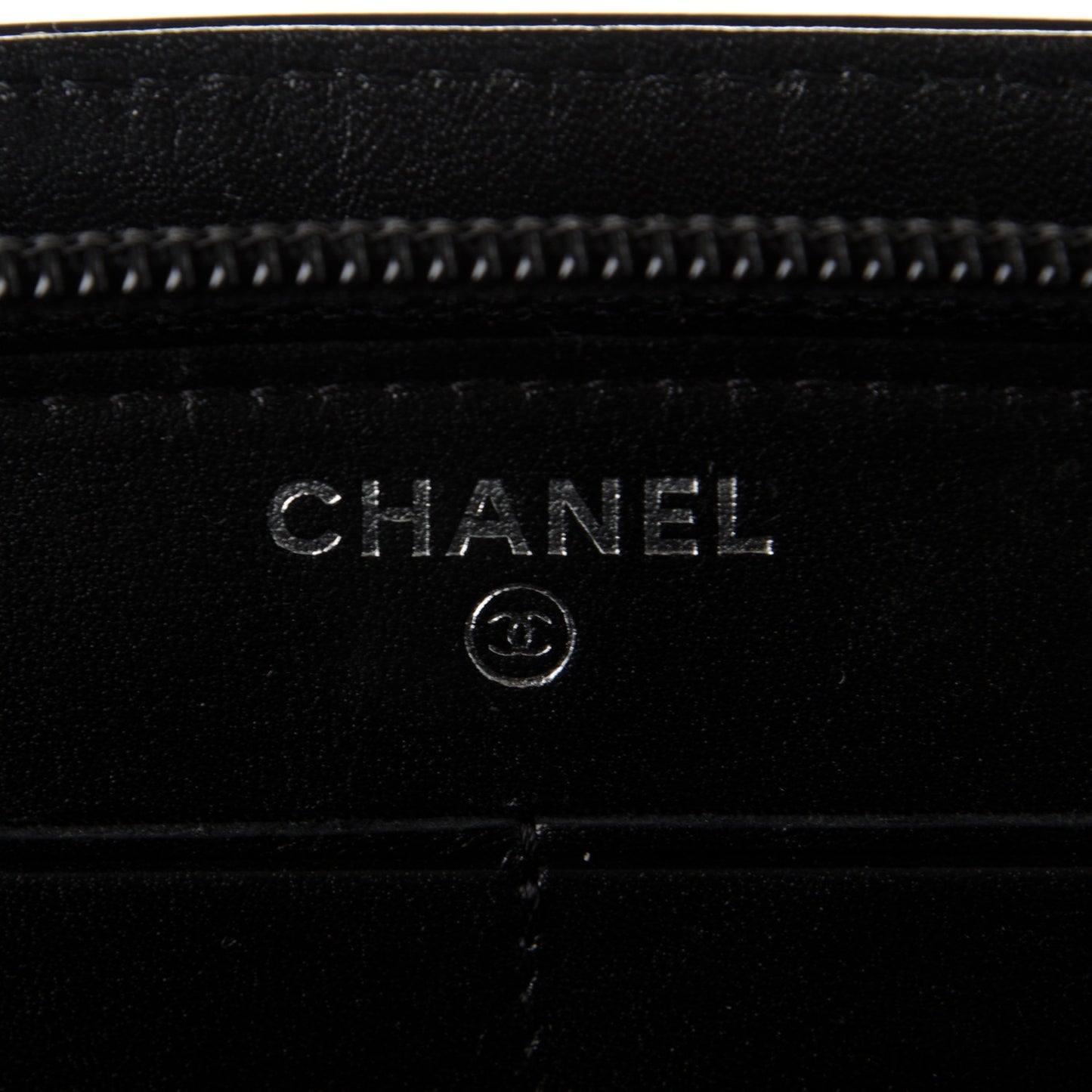 Patent Large CC Compact Zip Gusset Wallet Black
