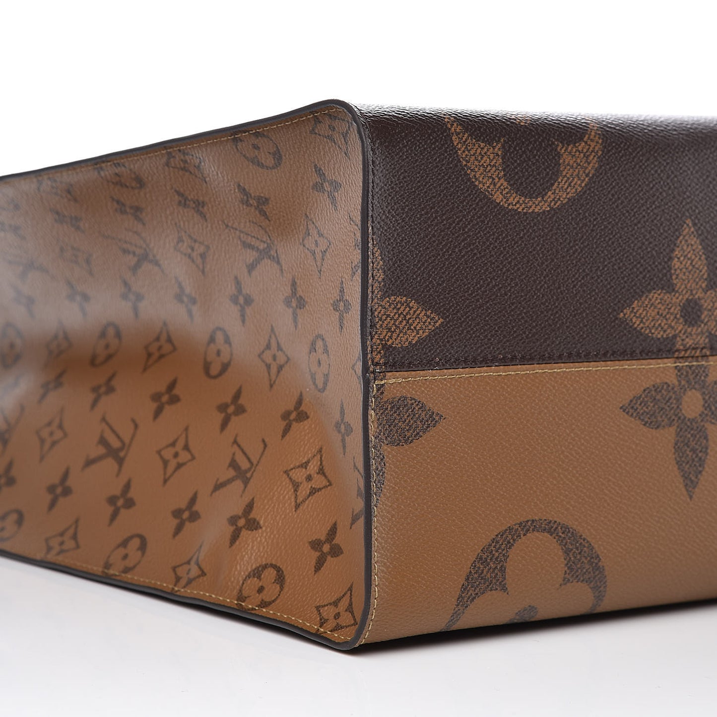 Reverse Monogram Giant Onthego GM