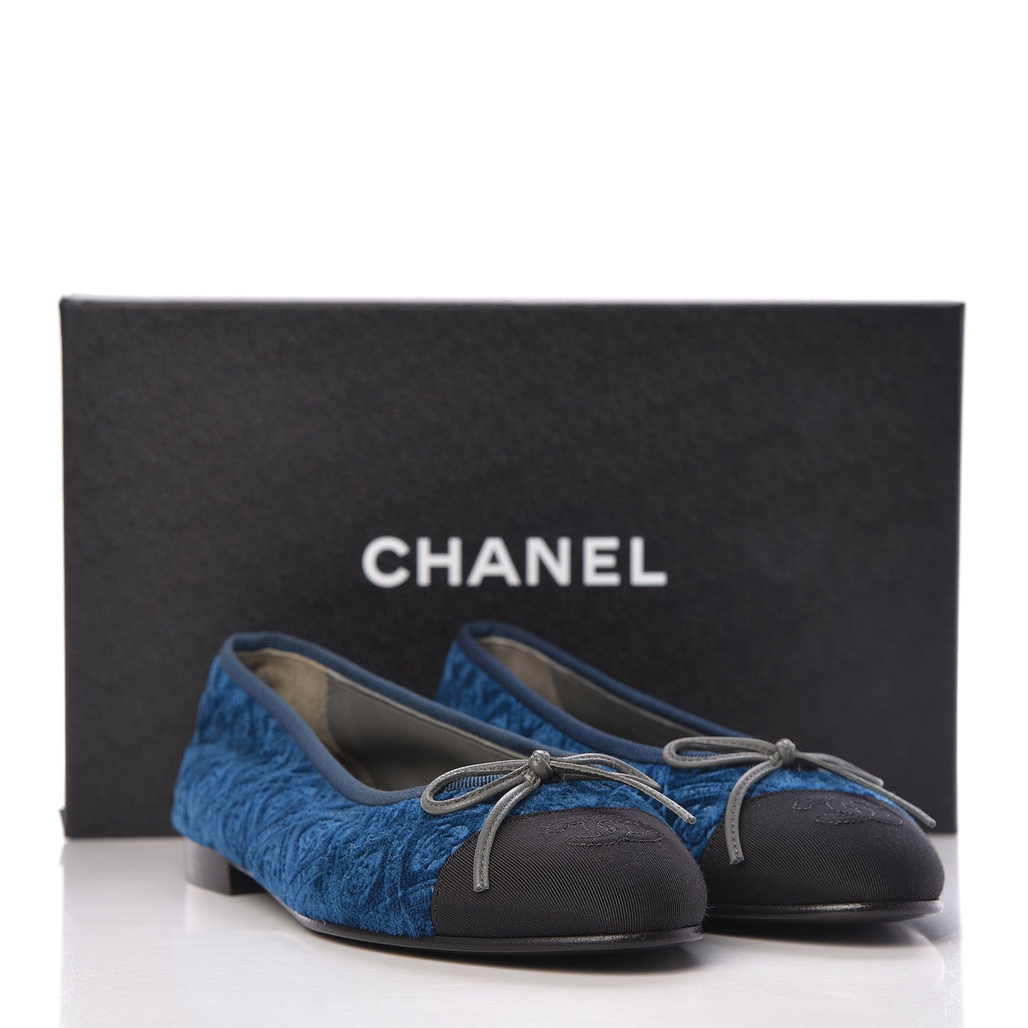 Chanel Velvet Grosgrain Cap Toe Ballerina Flats 36.5 Navy Black 8 of 8