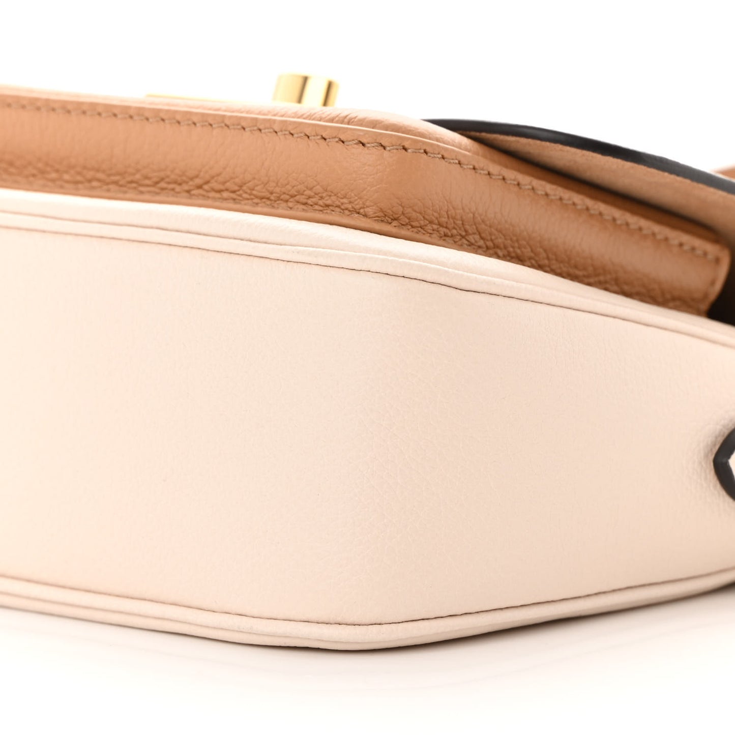 Grained Calfskin Lockme Tender Quartz