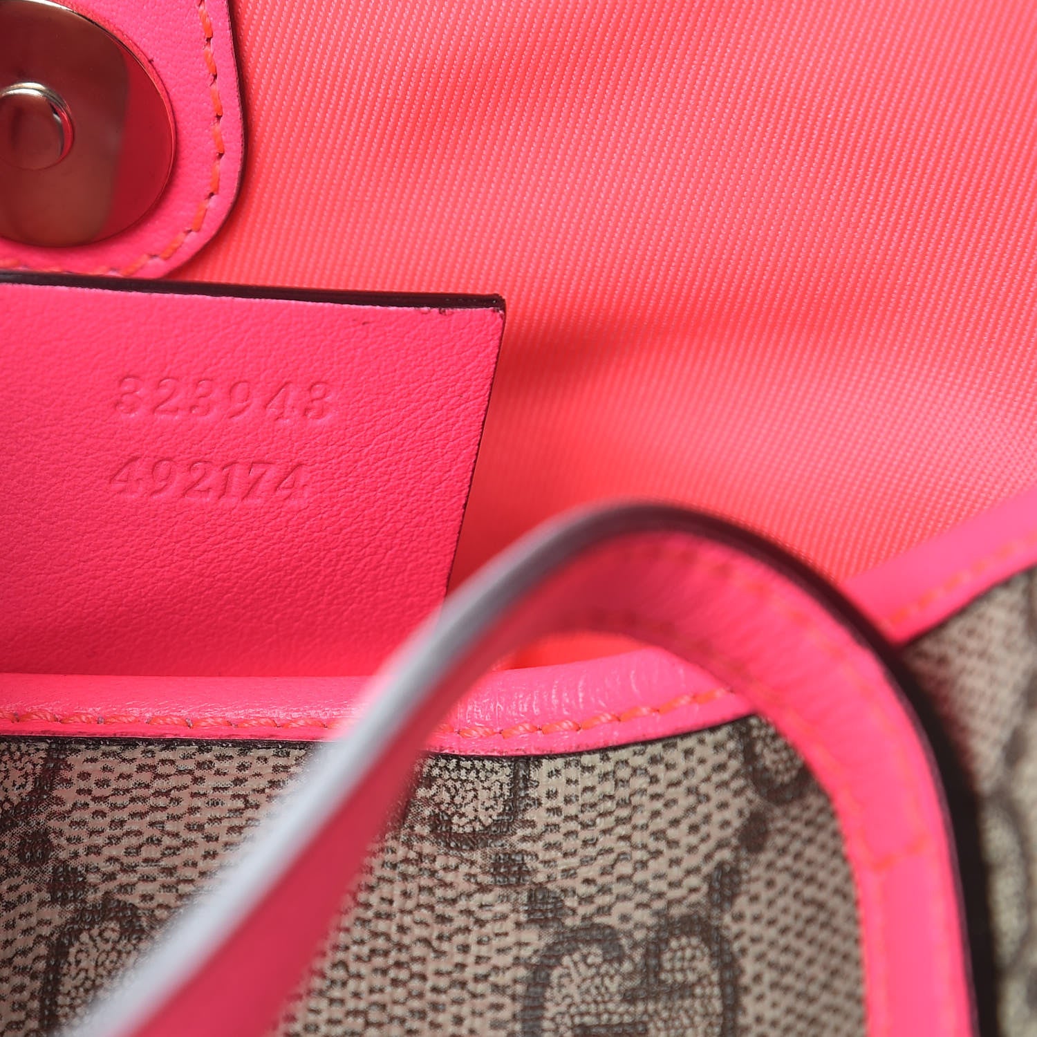 Gucci GG Supreme Monogram Kids Heart Tote Pink 7 of 10