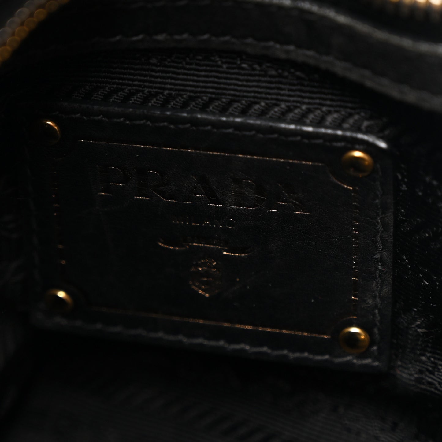 Vitello Soft Calfskin Shopping Satchel Black