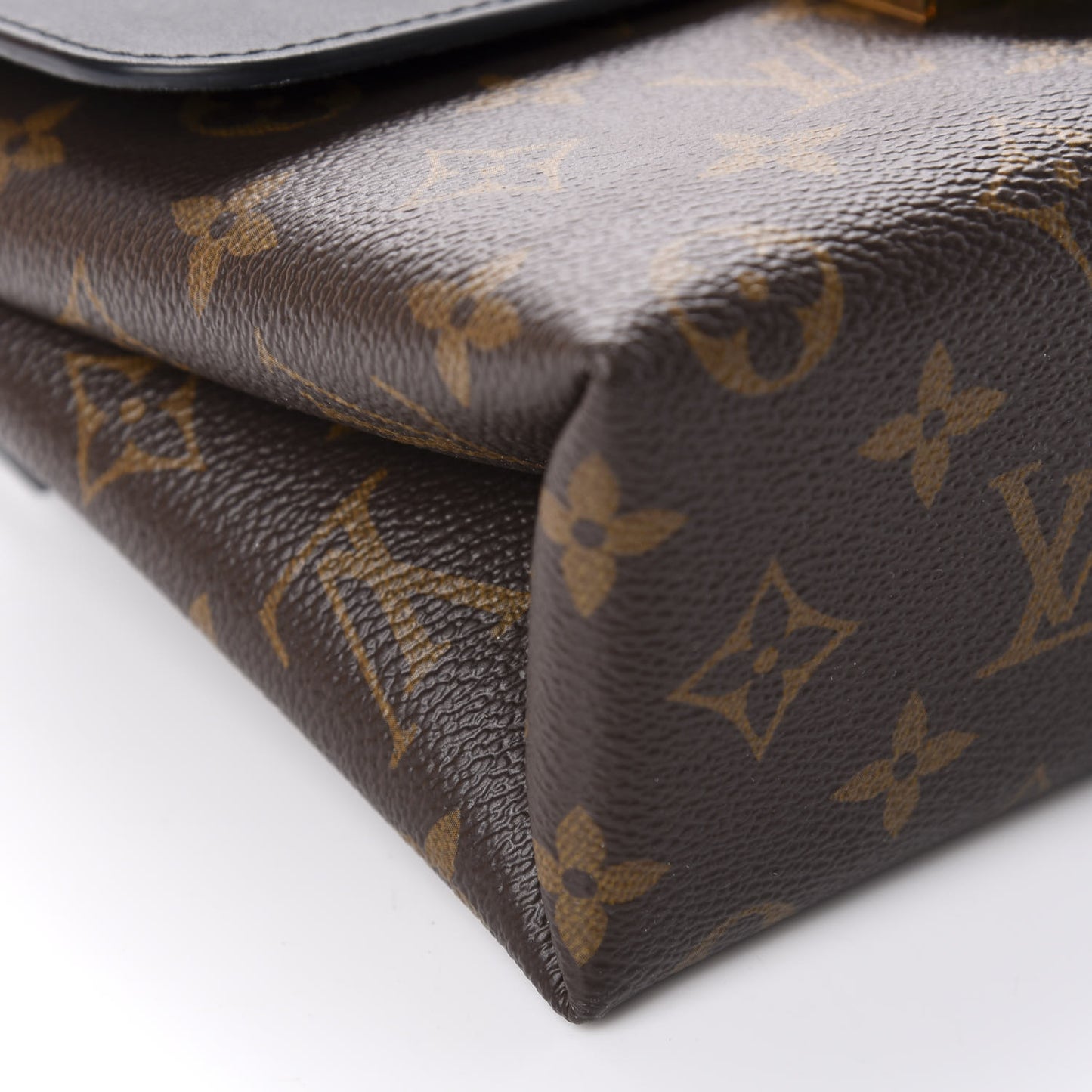 Monogram Locky BB Black