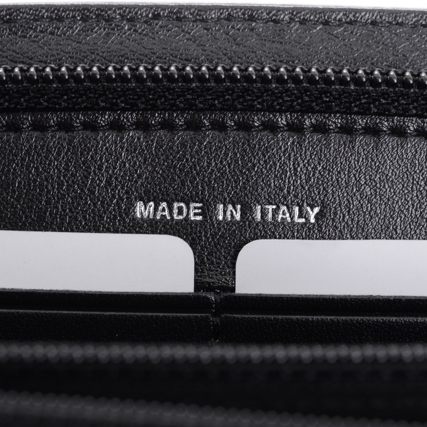 Patent CC Trousse Maquil Wallet Black