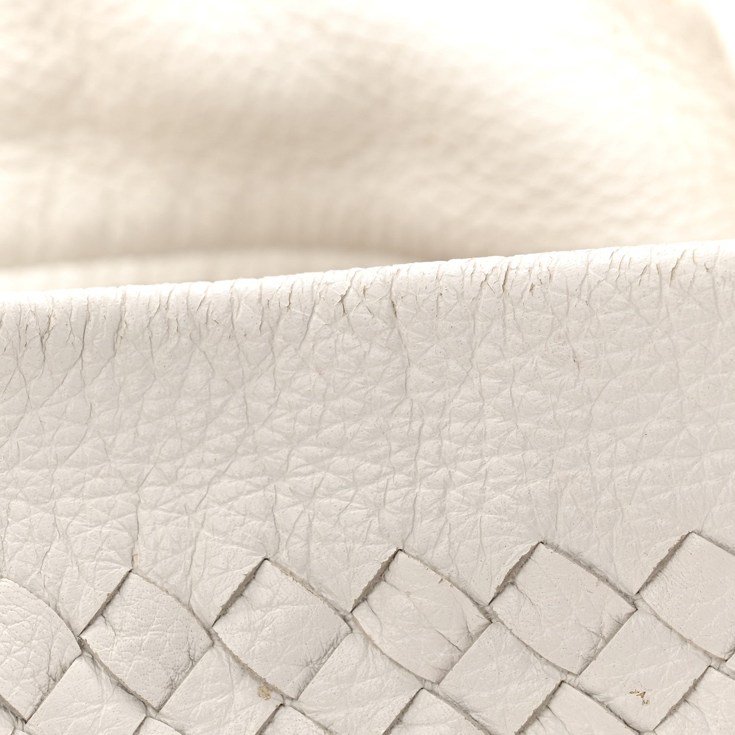 Bottega Veneta Cervo Intrecciato Shoulder Bag White 13 of 17