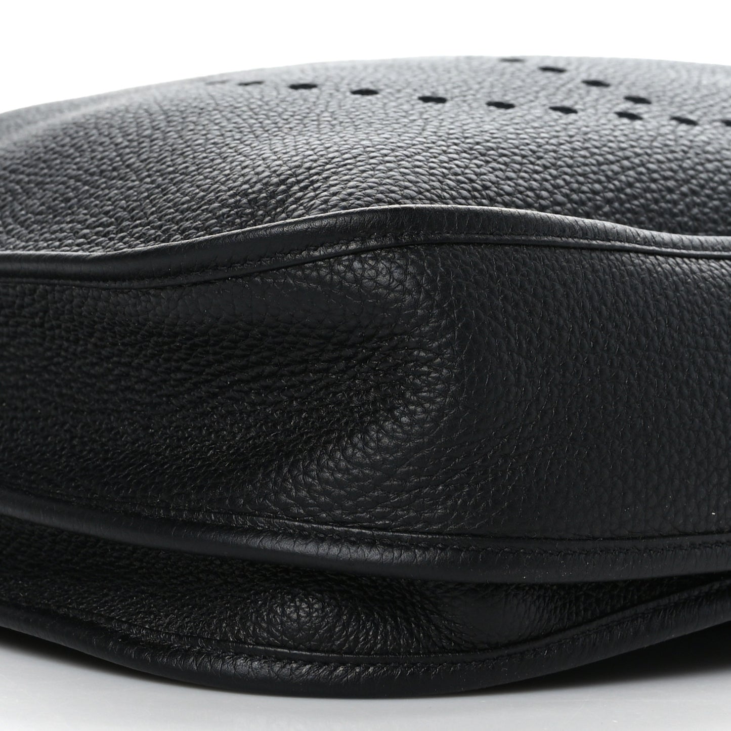 Taurillon Clemence Evelyne III TGM Black
