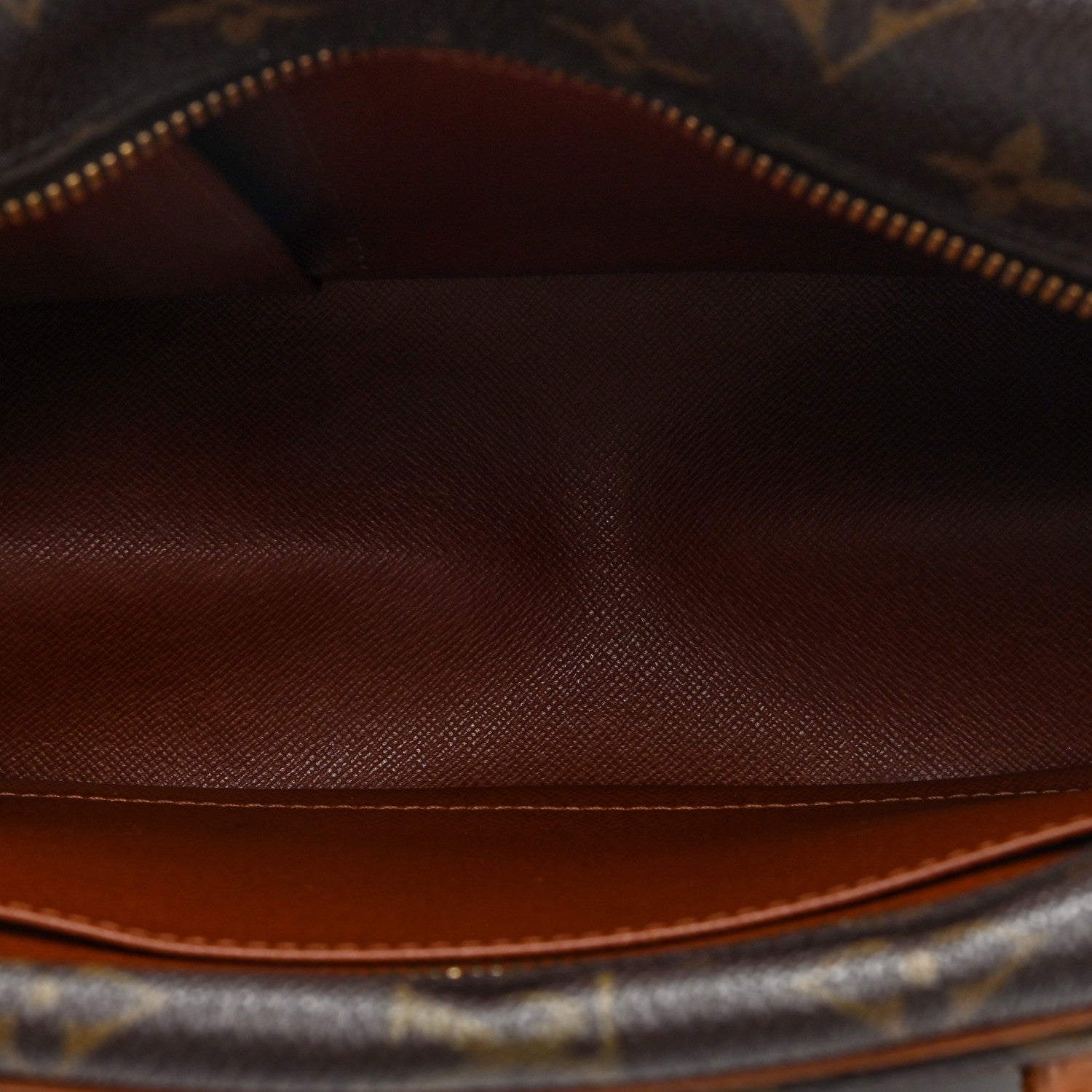 Louis Vuitton Monogram Cite MM 5 of 9
