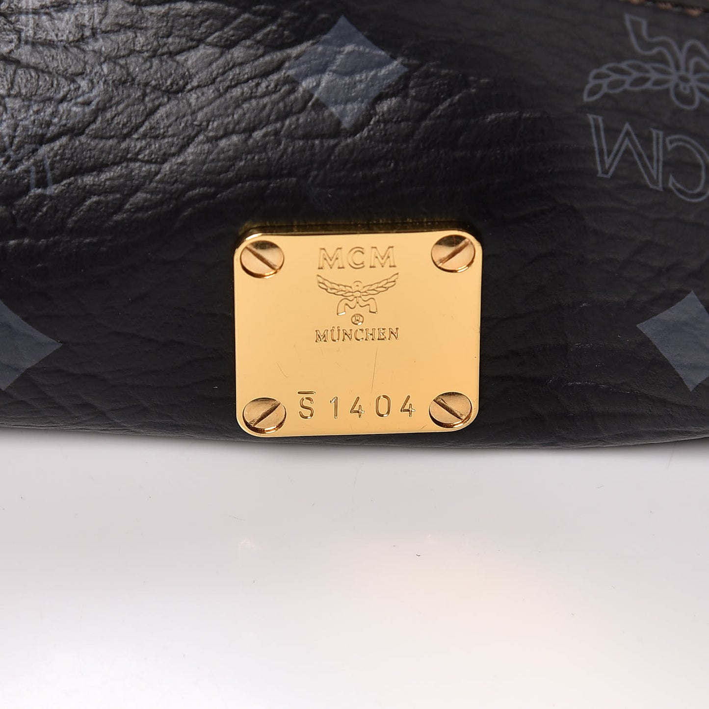 Visetos Medium Crossbody Pouch Black
