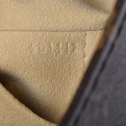 Louis Vuitton Monogram Artsy MM 8 of 8