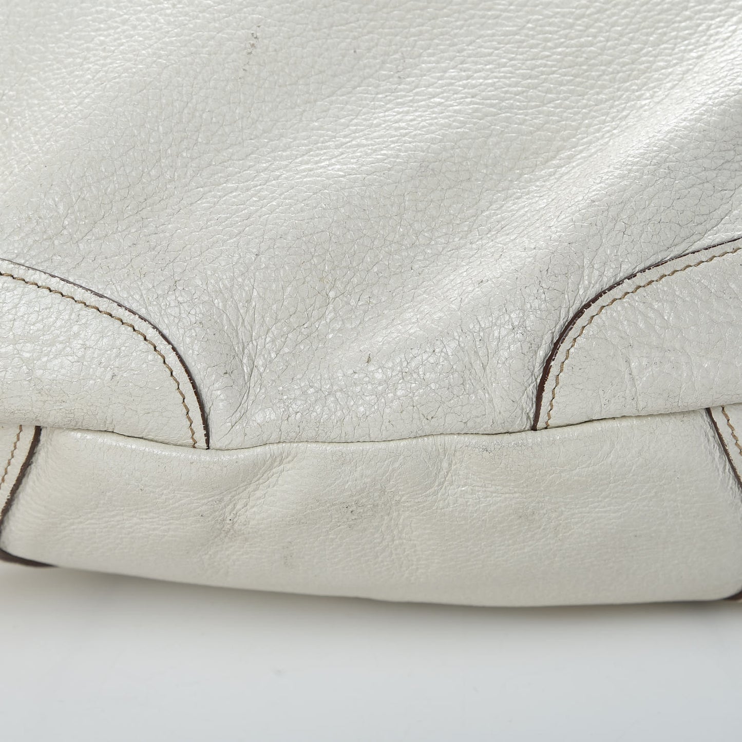 Cervo Lux Chain Shoulder Bag Talco